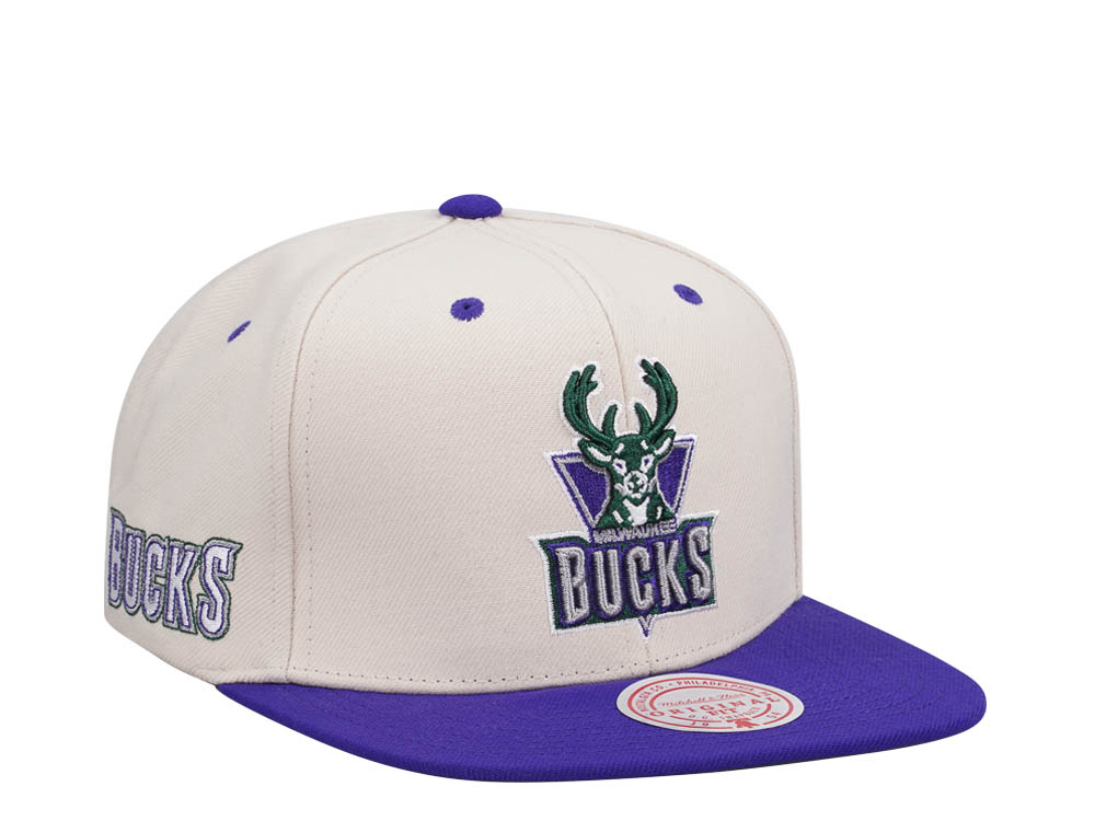 Mitchell & Ness Milwaukee Bucks Sail Off White Two Tone Snapback Cap